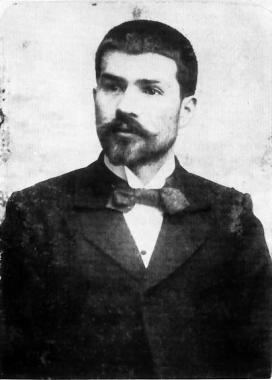 Brancusi around 1905, newly arrived in Paris, mostly on foot · Anonymous photograph, public domain